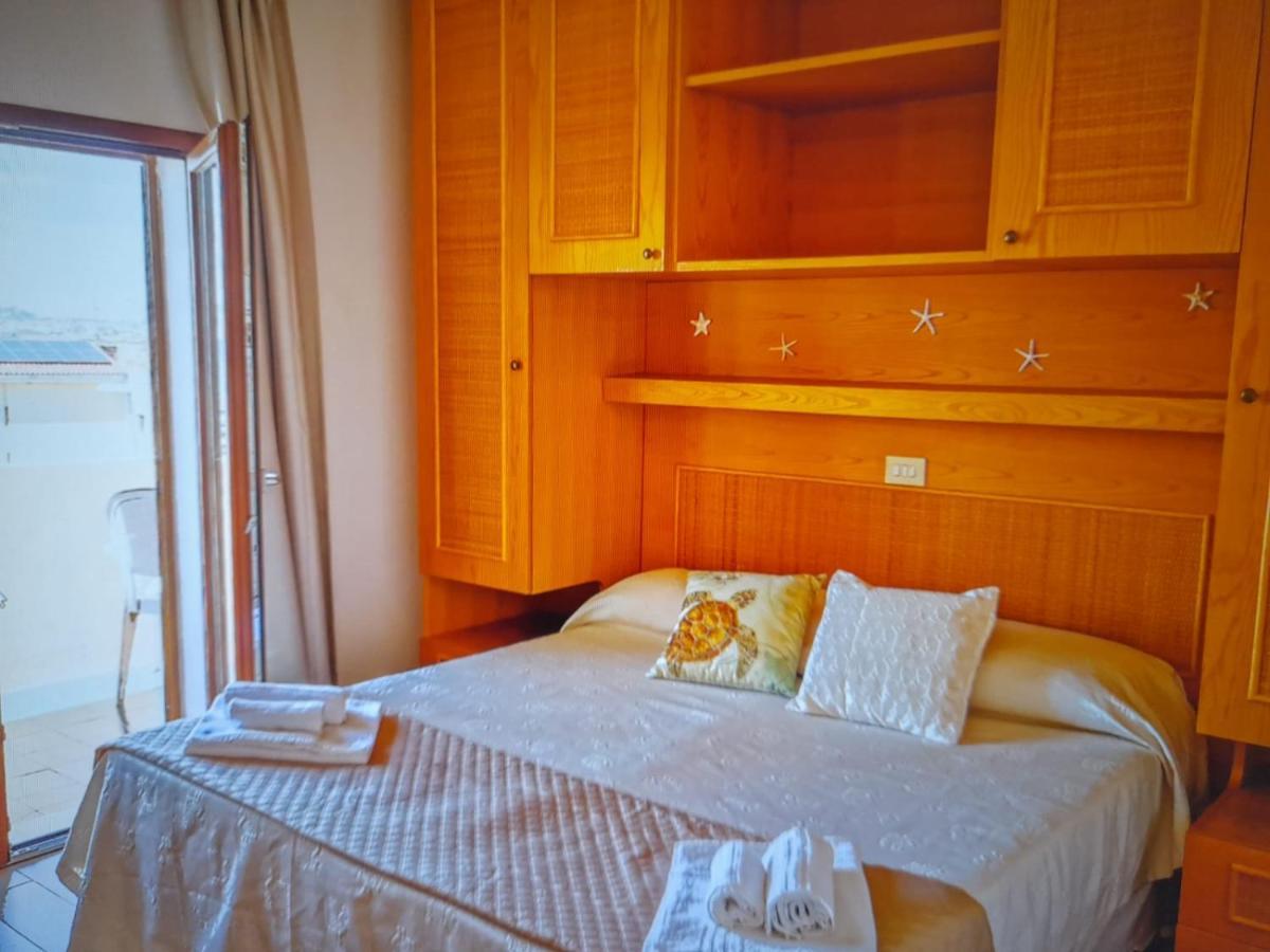 Le Camere Sul Porto Palau Ngoại thất bức ảnh